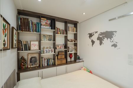 Apartamento à venda com 93m², 3 quartos e 2 vagasQuarto