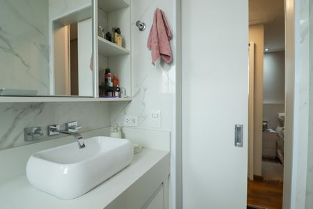 Apartamento à venda com 93m², 3 quartos e 2 vagasBanheiro da Suíte 2