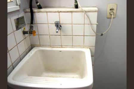 Apartamento para alugar com 70m², 3 quartos e 1 vagaÁrea de Serviço