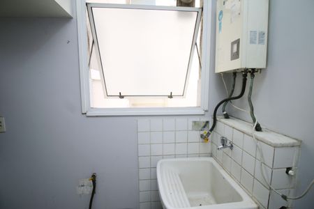 Apartamento para alugar com 70m², 3 quartos e 1 vagaÁrea de Serviço