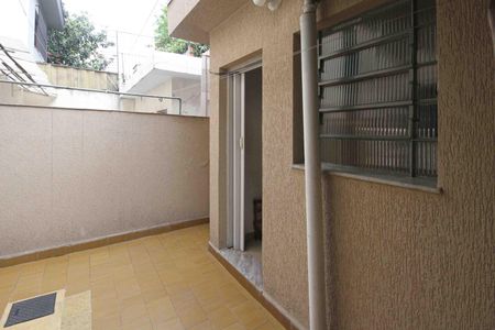 Casa à venda com 100m², 3 quartos e 2 vagas Casa à venda com 100m², 3 quartos e 2 vagasÁrea de Serviço