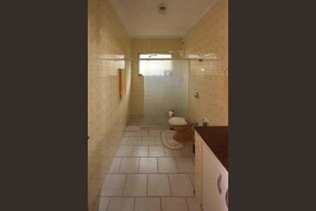 Casa à venda com 100m², 3 quartos e 2 vagas Casa à venda com 100m², 3 quartos e 2 vagasBanheiro