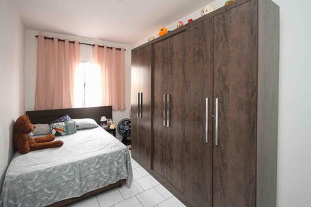 Casa à venda com 100m², 3 quartos e 2 vagas Casa à venda com 100m², 3 quartos e 2 vagasQuarto 02