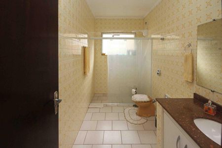 Casa à venda com 100m², 3 quartos e 2 vagas Casa à venda com 100m², 3 quartos e 2 vagasBanheiro