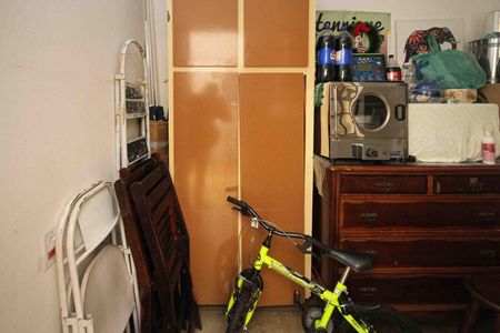 Casa à venda com 100m², 3 quartos e 2 vagas Casa à venda com 100m², 3 quartos e 2 vagasQuarto de Serviço