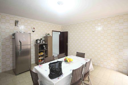 Casa à venda com 100m², 3 quartos e 2 vagas Casa à venda com 100m², 3 quartos e 2 vagasCozinha