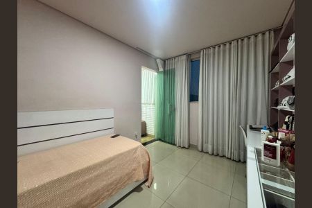 Apartamento à venda com 180m², 3 quartos e 3 vagas Apartamento à venda com 180m², 3 quartos e 3 vagasquarto 1