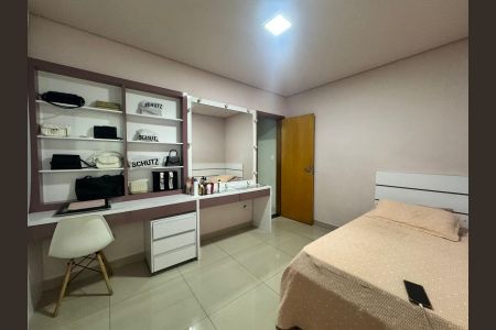 Apartamento à venda com 180m², 3 quartos e 3 vagas Apartamento à venda com 180m², 3 quartos e 3 vagasquarto 1