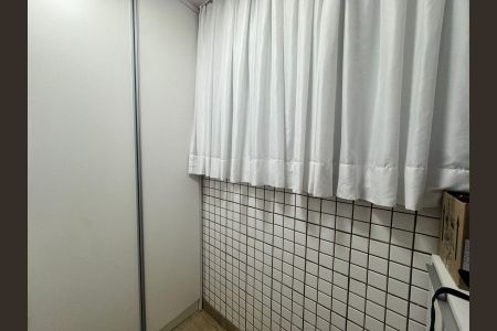 Apartamento à venda com 180m², 3 quartos e 3 vagas Apartamento à venda com 180m², 3 quartos e 3 vagasbanheiro 2