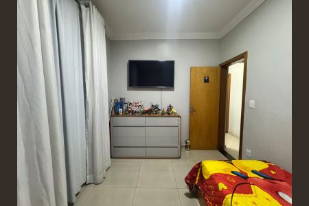 Apartamento à venda com 180m², 3 quartos e 3 vagas Apartamento à venda com 180m², 3 quartos e 3 vagasquarto 2