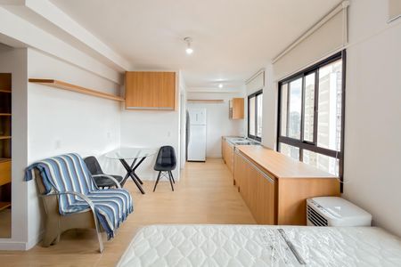 Studio para alugar com 28m², 1 quarto e sem vaga Studio para alugar com 28m², 1 quarto e sem vagaStudio