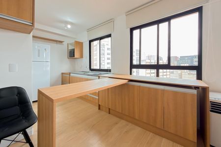 Studio para alugar com 28m², 1 quarto e sem vaga Studio para alugar com 28m², 1 quarto e sem vagaCozinha - Mesa