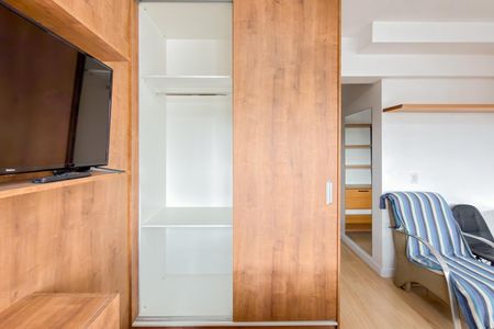 Studio para alugar com 28m², 1 quarto e sem vaga Studio para alugar com 28m², 1 quarto e sem vagaStudio - Armários