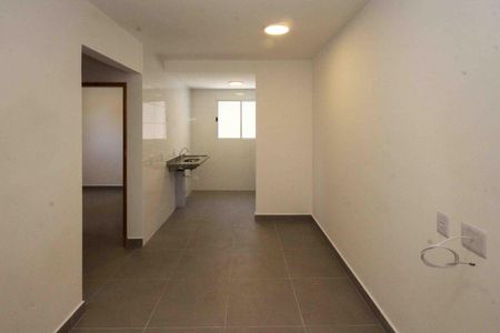 Sala de apartamento para alugar com 2 quartos, 41m² em Vila Paulo Silas, São Paulo