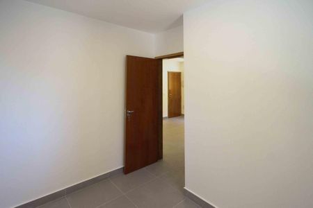 Quarto 02 de apartamento para alugar com 2 quartos, 41m² em Vila Paulo Silas, São Paulo