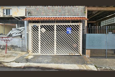 Casa à venda com 84m², 2 quartos e 2 vagas Casa à venda com 84m², 2 quartos e 2 vagasFachada