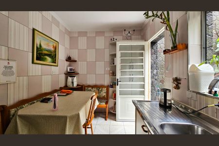 Casa à venda com 84m², 2 quartos e 2 vagas Casa à venda com 84m², 2 quartos e 2 vagasCozinha