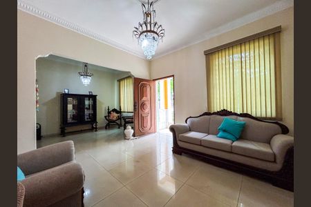 Casa para alugar com 430m², 4 quartos e 2 vagas Casa para alugar com 430m², 4 quartos e 2 vagasSala