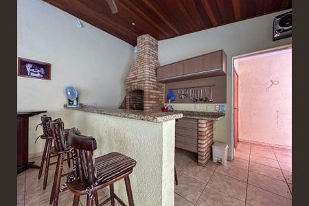 Casa para alugar com 430m², 4 quartos e 2 vagas Casa para alugar com 430m², 4 quartos e 2 vagasEspaço Gourmet