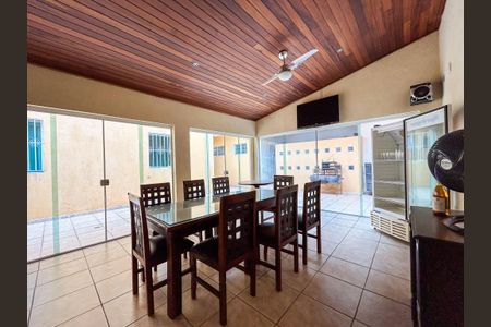 Casa para alugar com 430m², 4 quartos e 2 vagas Casa para alugar com 430m², 4 quartos e 2 vagasEspaço Gourmet