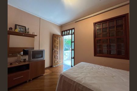 Casa para alugar com 430m², 4 quartos e 2 vagas Casa para alugar com 430m², 4 quartos e 2 vagasQuarto 1