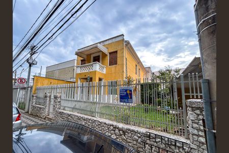 Casa para alugar com 430m², 4 quartos e 2 vagas Casa para alugar com 430m², 4 quartos e 2 vagasFachada