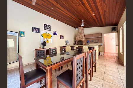 Casa para alugar com 430m², 4 quartos e 2 vagas Casa para alugar com 430m², 4 quartos e 2 vagasEspaço Gourmet