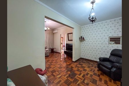 Casa para alugar com 430m², 4 quartos e 2 vagas Casa para alugar com 430m², 4 quartos e 2 vagasSala de TV