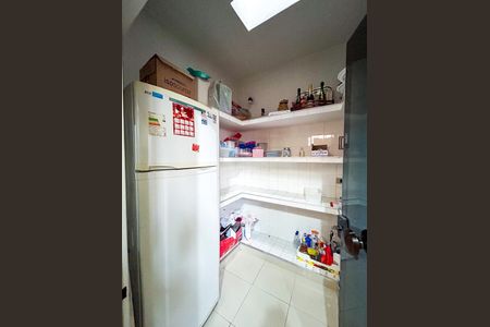 Casa para alugar com 430m², 4 quartos e 2 vagas Casa para alugar com 430m², 4 quartos e 2 vagasDespensa