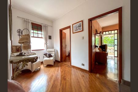 Casa para alugar com 430m², 4 quartos e 2 vagas Casa para alugar com 430m², 4 quartos e 2 vagasHall