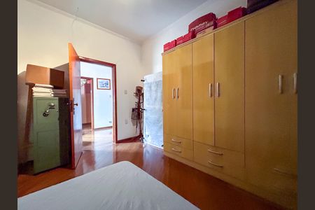 Casa para alugar com 430m², 4 quartos e 2 vagas Casa para alugar com 430m², 4 quartos e 2 vagasQuarto 3