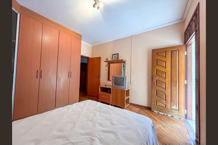 Casa para alugar com 430m², 4 quartos e 2 vagas Casa para alugar com 430m², 4 quartos e 2 vagasQuarto 1