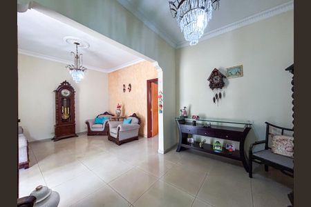 Casa para alugar com 430m², 4 quartos e 2 vagas Casa para alugar com 430m², 4 quartos e 2 vagasSala