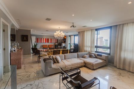 Apartamento para alugar com 260m², 4 quartos e 3 vagas Apartamento para alugar com 260m², 4 quartos e 3 vagasSala