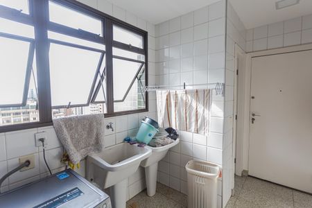Apartamento para alugar com 260m², 4 quartos e 3 vagas Apartamento para alugar com 260m², 4 quartos e 3 vagasÁrea de Serviço