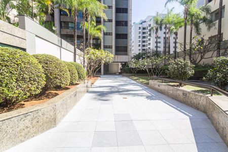 Apartamento para alugar com 260m², 4 quartos e 3 vagas Apartamento para alugar com 260m², 4 quartos e 3 vagasHall de Entrada