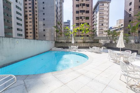 Apartamento para alugar com 260m², 4 quartos e 3 vagas Apartamento para alugar com 260m², 4 quartos e 3 vagasÁrea comum - Piscina
