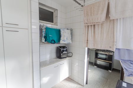 Apartamento para alugar com 260m², 4 quartos e 3 vagas Apartamento para alugar com 260m², 4 quartos e 3 vagasÁrea de Serviço