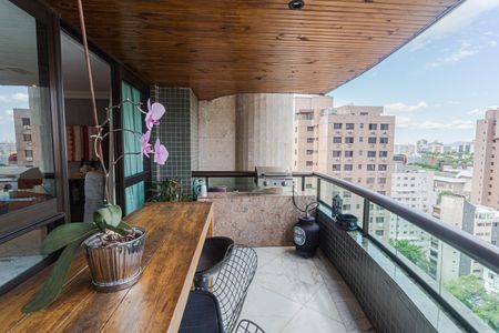 Apartamento para alugar com 260m², 4 quartos e 3 vagas Apartamento para alugar com 260m², 4 quartos e 3 vagasVarada na Sala
