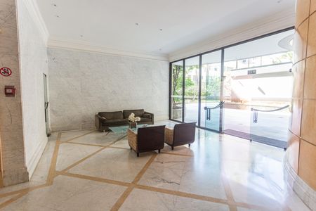 Apartamento para alugar com 260m², 4 quartos e 3 vagas Apartamento para alugar com 260m², 4 quartos e 3 vagasHall de Entrada