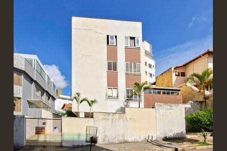 Apartamento à venda com 50m², 2 quartos e 1 vagaFachada