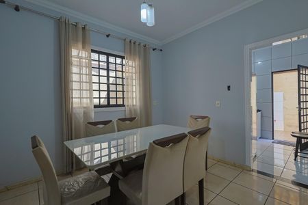 Casa à venda com 220m², 3 quartos e 4 vagasSala de Jantar