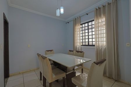 Casa à venda com 220m², 3 quartos e 4 vagasSala de Jantar