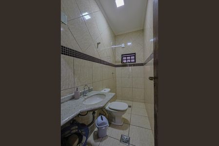 Casa à venda com 220m², 3 quartos e 4 vagasBanheiro