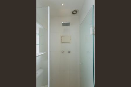 Apartamento para alugar com 60m², 2 quartos e 1 vaga Apartamento para alugar com 60m², 2 quartos e 1 vagaBanheiro do quarto 2 Suíte