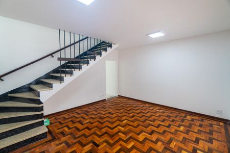 Sala de casa para alugar com 3 quartos, 145m² em Campo Belo, São Paulo