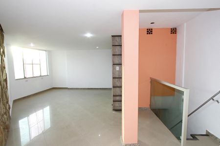 Casa para alugar com 150m², 3 quartos e 1 vagaSala