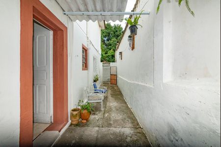 Casa para alugar com 100m², 2 quartos e sem vagaQuintal