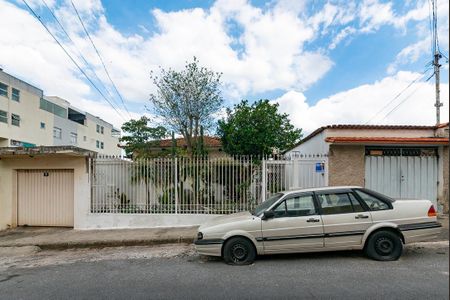 Casa para alugar com 100m², 2 quartos e sem vagaFachada