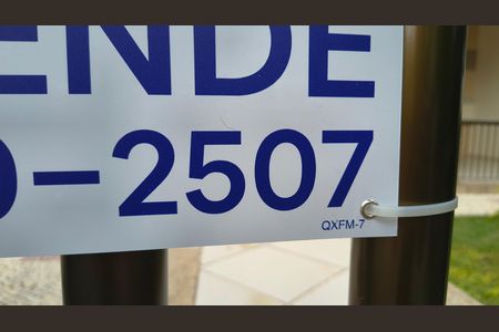 Plaquinha instalada QXFM-7 de apartamento à venda com 3 quartos, 198m² em Recreio dos Bandeirantes, Rio de Janeiro